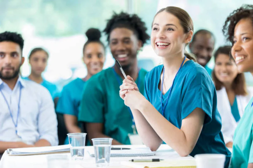 What Quality Indicators Should Students Evaluate When Comparing Online Nursing Programs?