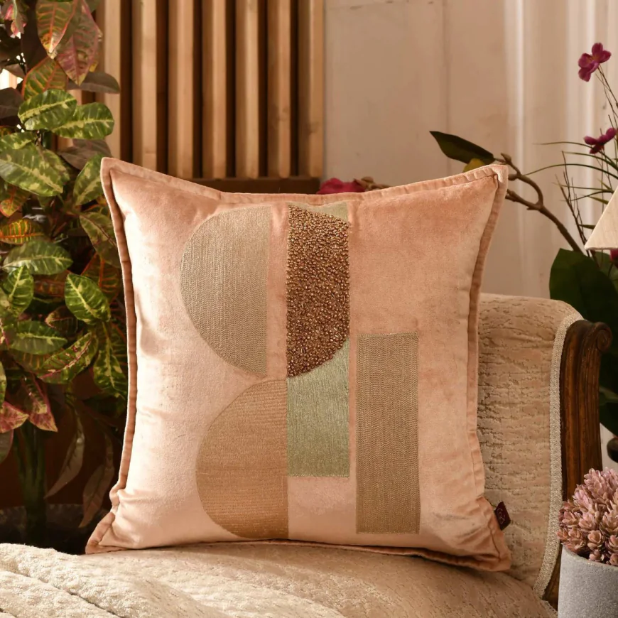 A Complete Guide to Choosing Luxury Cushion Covers for Modern Homes
