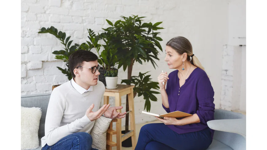 What Can You Expect From an Experienced Therapist for Alternative Relationships in Illinois?