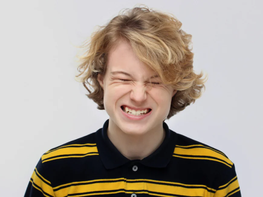 How Can a Dentist Identify Teeth Grinding Damage?