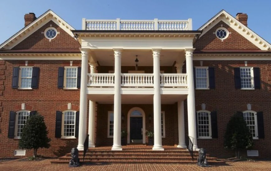 Architectural Columns: A Guide to Renovating Older Buildings With Care