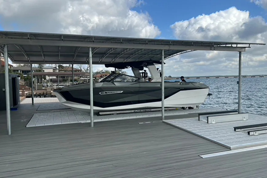 Which Materials Are Best for Long-Lasting Bulkhead Dock Construction?