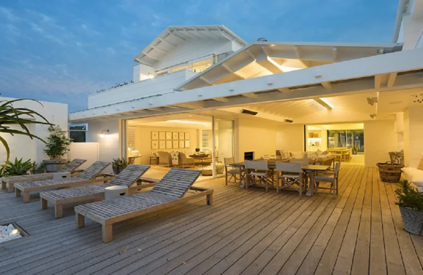 Best Exterior Paint for Miami Humidity: What Actually Lasts Against Salt Air and UV in 2026